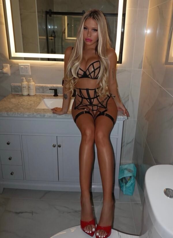 LOUNGE GARTER SET